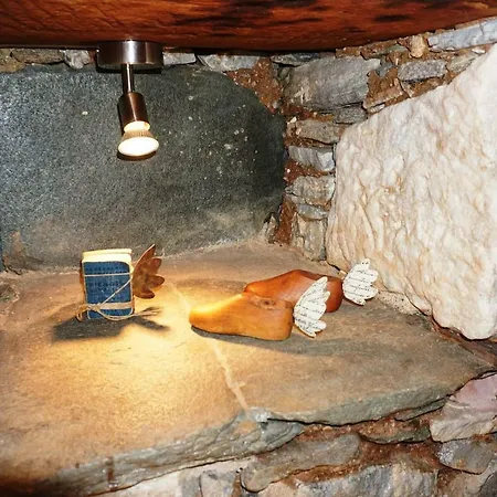 펜션 Next To The Bougainvillea!